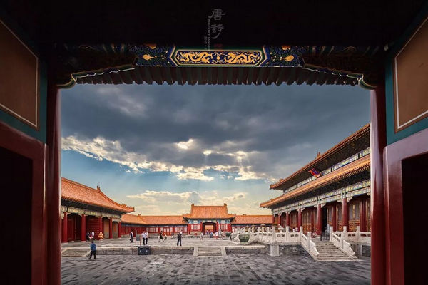 缩略图 | 故宫蹲守6年，他拍下30000张绝美照片…