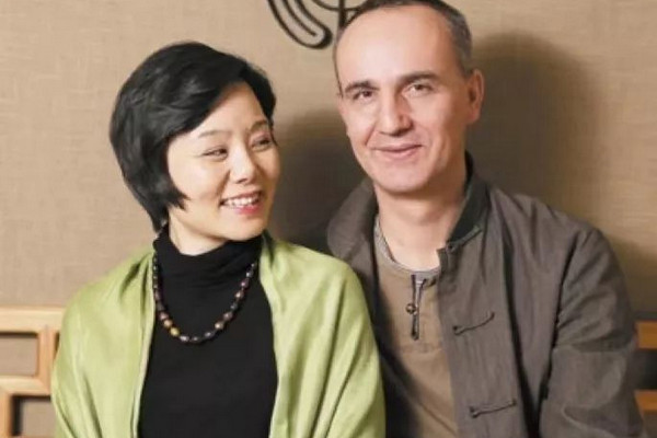 缩略图 | 龚琳娜官宣离婚，结束20年的跨国婚姻！