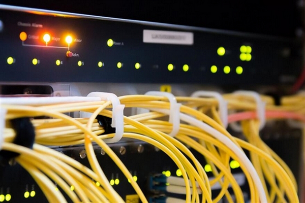 缩略图 | 美国发生大面积互联网电信故障：911电话都呼叫不出