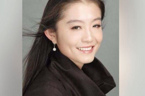 缩略图 | 比尔盖兹离婚，女翻译“王喆”登上热搜！