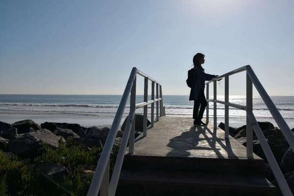 缩略图 | 到海外选精生子的单身女人：买常青藤精子 生混血宝宝