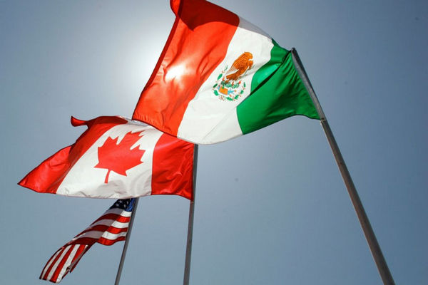 缩略图 | 美墨加正式签署新的贸易协议，取代北美自由贸易协定