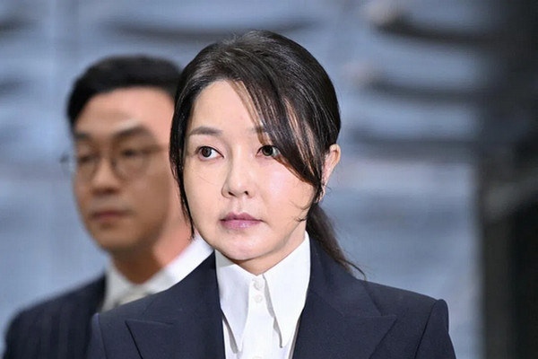 缩略图 | 金建希涉“卖官鬻爵”案，一审被判有期徒刑7年！