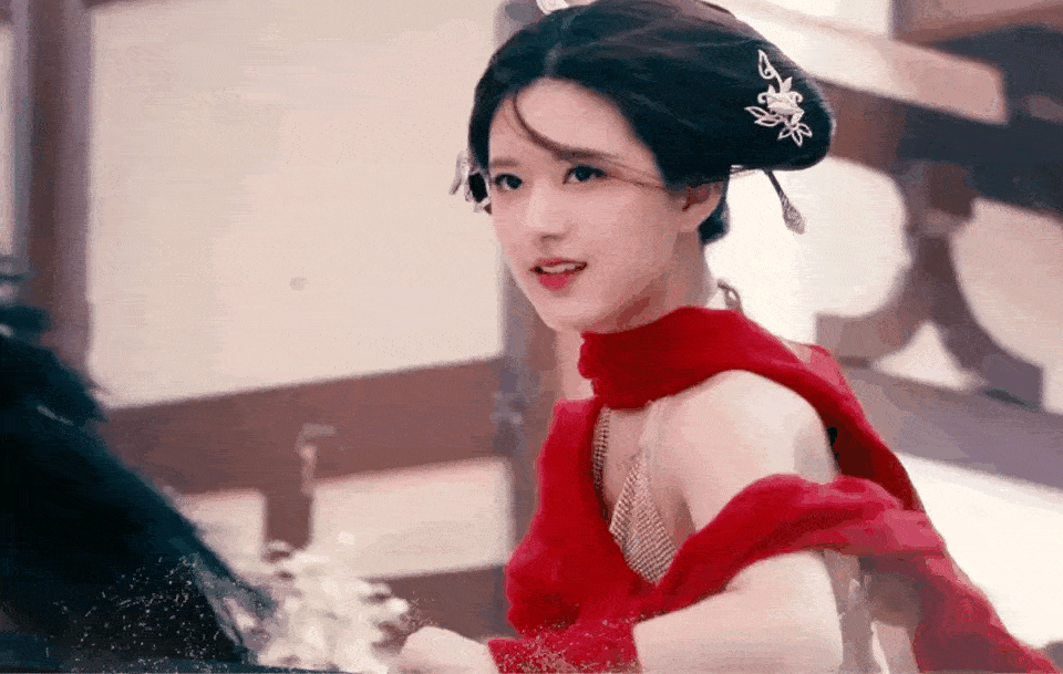 缩略图 | 【官宣】主持人康辉和女演员赵露思被选为2024年巴黎奥运火炬手！