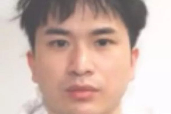 缩略图 | 留学中国博士生涉嫌下药性侵10女，出庭露出诡异笑容