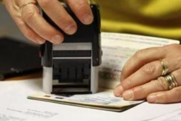 缩略图 | 加拿大对这国的签证拒签率高达80%！有钱有房的银行夫妇也被拒！