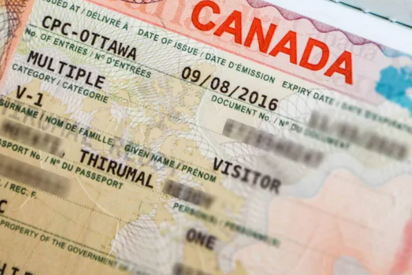 缩略图 | 加拿大10年多次往返签证重大改革！旅游、探亲全受影响！