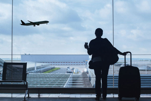 缩略图 | 搜寻航班若出现这符号，专家：先别订机票！